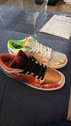 Nike street hawker dunks size 10.5 Fs