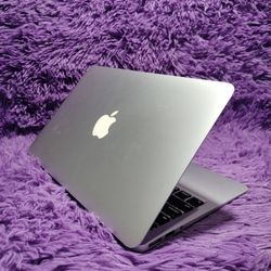 Apple MacBook Air 13” I5/8GB/256GB SSD $180