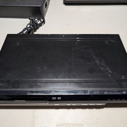 Toshiba D-R410 Upconverting Tunerless DVD Recorder 