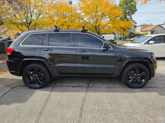 2015 JEEP GRAND CHEROKEE LAREDO 4WD 6K OR BEST OFFER