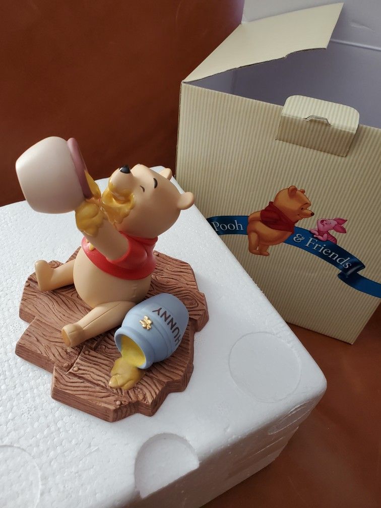 Winnie Pooh Honey Jar Statue Figurine Vintage Like New W Box Disney