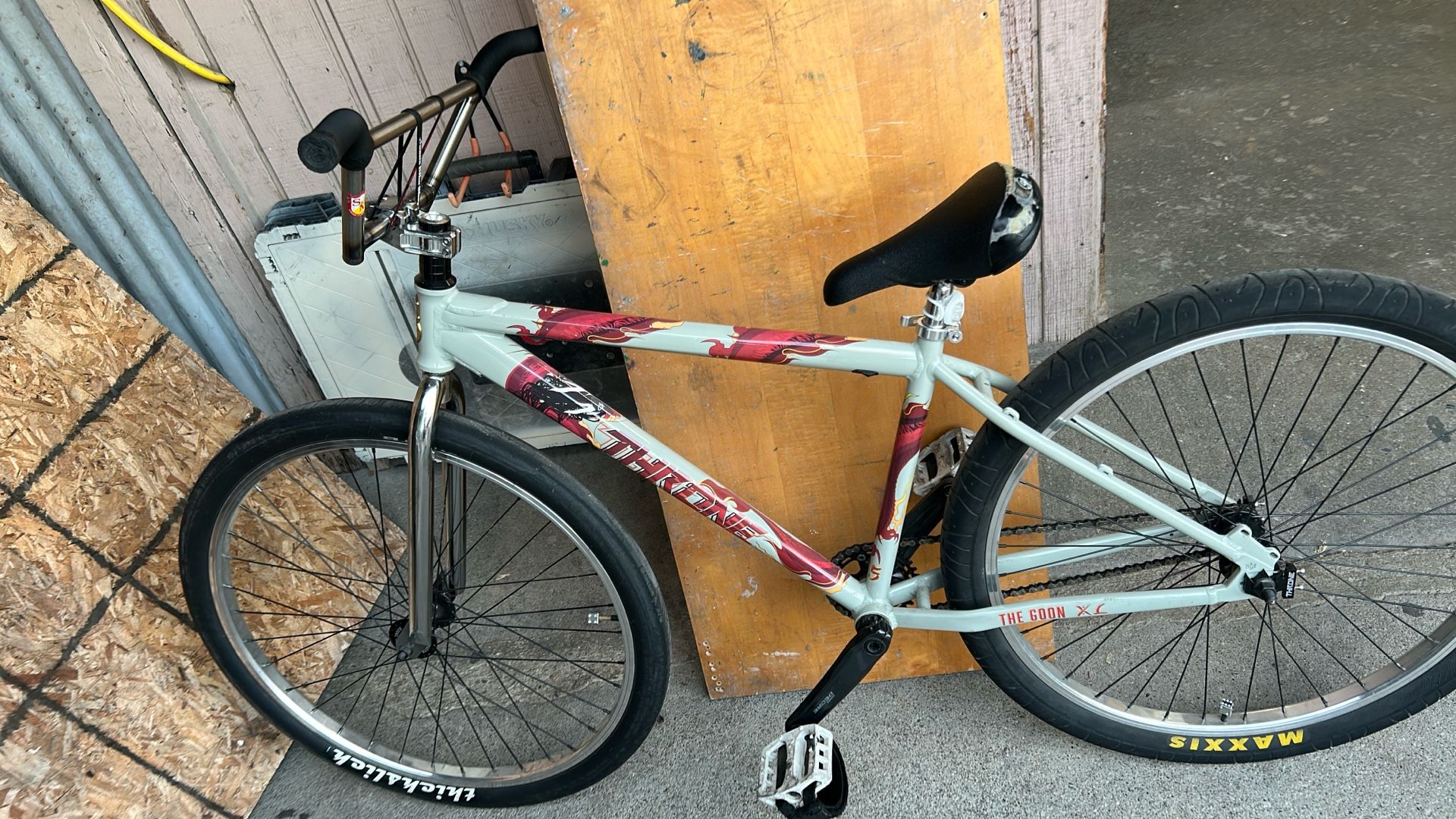 Throne Goon Frame 