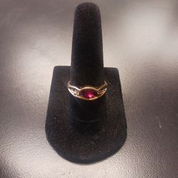 14k Yellow Gold Ring Size 6.5 