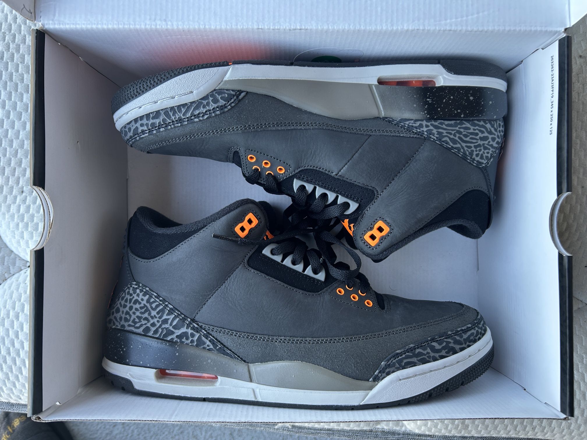 Jordan 3 Retro “FEAR”