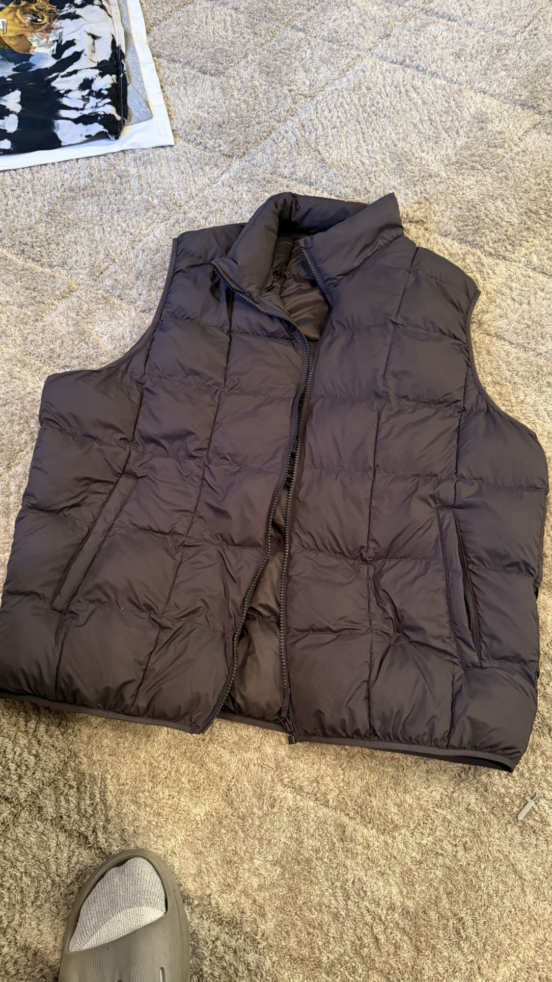 XL Uniqlo Puffer Vest
