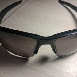 OAKLEY (AUTHENTIC) ONLY $100