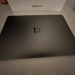13” MacBook Air  with Apple M1 chip