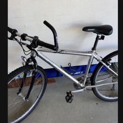 Mountain Bike- High End Schwinn - Super  Light  Weight Frame - Was 750.00 Purchased At Gatto - Asking 250.00 - Will Deliver If Not Too Far From Plum 