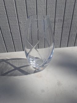 Clear Crystal Glass Vase with Cut Design