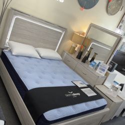 4Pc Queen Bedroom Set