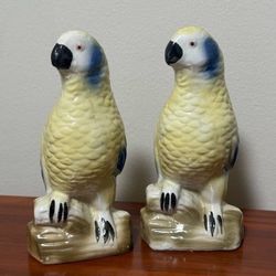 Vintage Antique Pair Of 2 Hand Painted Yellow And Blue Parakeet Parrot Tropical Pet Bird Glazed Ceramic Figurine Home Garden Decoration Ornament