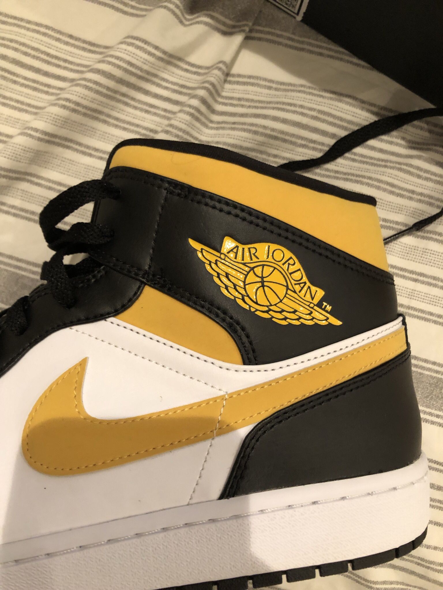 Jordan 1 Mid ‘White Pollen’ Size 14 Mens