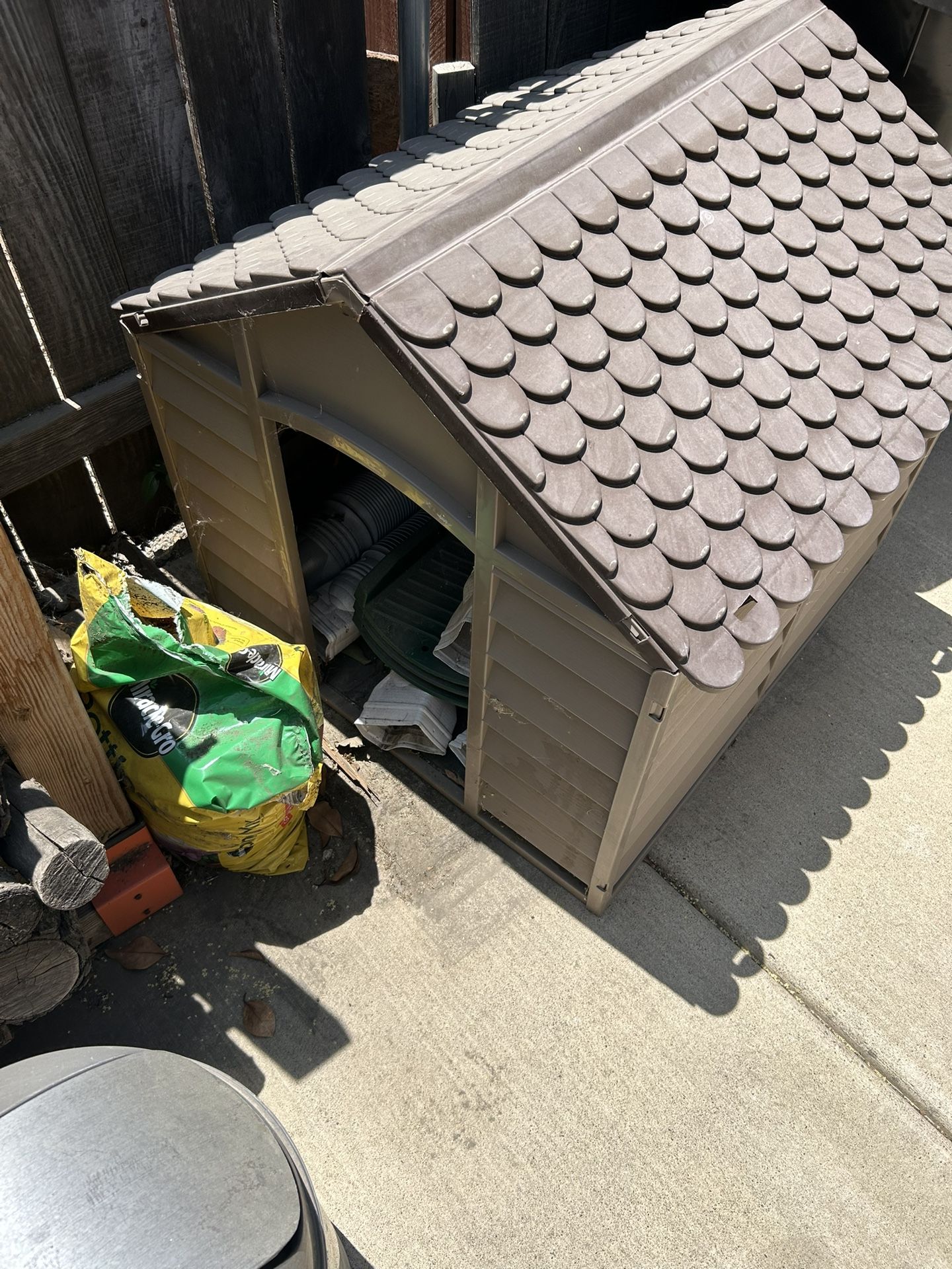 dog house