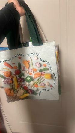 Free Reusable grocery tote bags