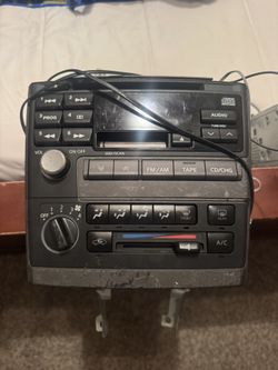 Factory Nissan Am/FM Radio Cassette & CD Player