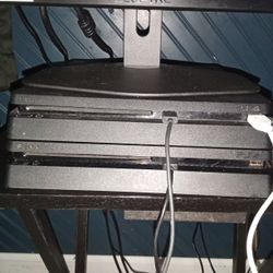 PS4 With Controller Has Back Buttons