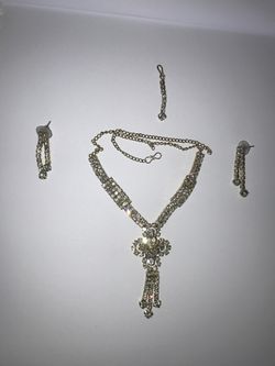 Diamond Gold earring and necklace set