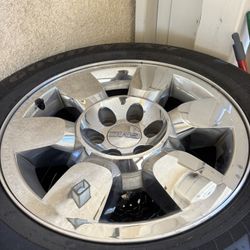 2010 GMC Sierra Rims And Tired 