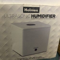 Holmes Ultrasonic Cube Humidifier- White