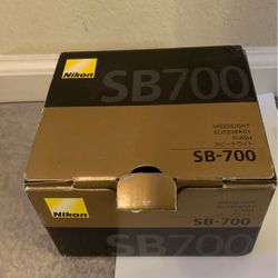 Nikon SB-700