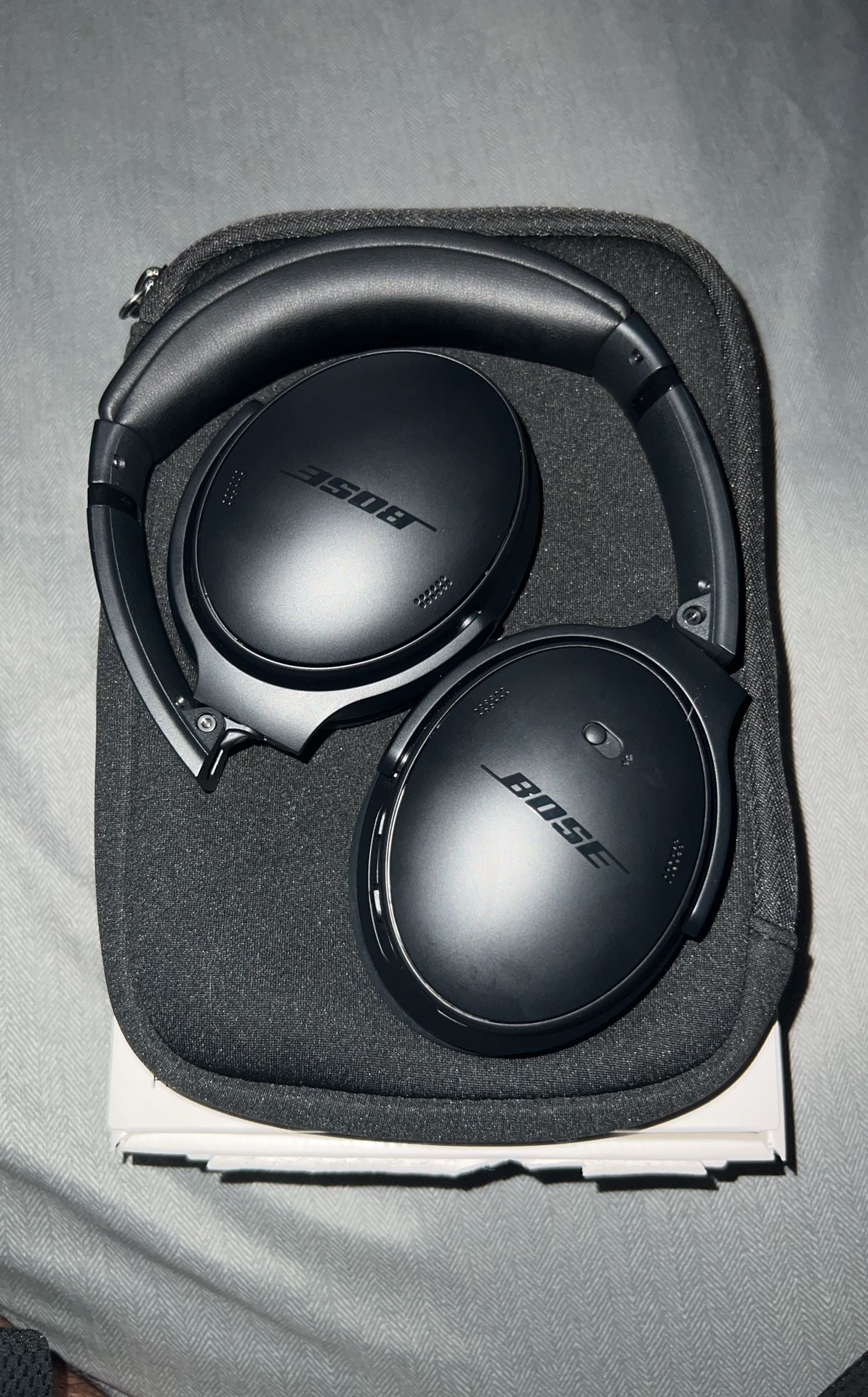 Bose quiet comfort sc headphones