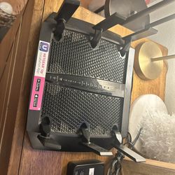 Knight hawk X6 R8000 Triband High Speed Router