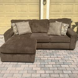Sectional Couch *Free Delivery* 🛻