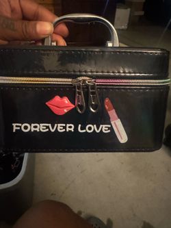 Forever Love Makeup Train Case Cosmetic Organizer with Mirror – Black/Red