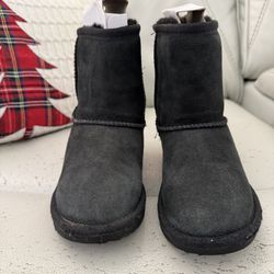 Black UGG Size 10 Toddler 