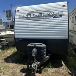 Travel Trailer To Rent 
