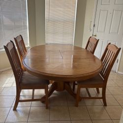 Solid Oak Round Pedestal Dining Table with Butterfly Leaf & 4 Chairs