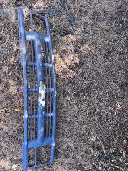 1997 Chevy 3500 Grille