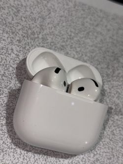 Genuine Apple AirPods 4 (Model A3058) – Excellent Condition
