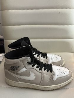 Jordan 1 Mid Desert Sand