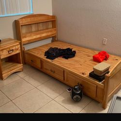 Solid Wood Bed Room Set.