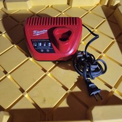 Milwaukee 12v charger