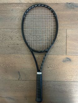Like new Wilson Blade 98 v8 16x19 Noir limited edition, grip #3 (4-3/8”)