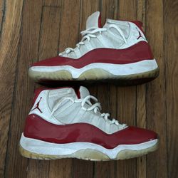 jordan 11 cherry 10.5