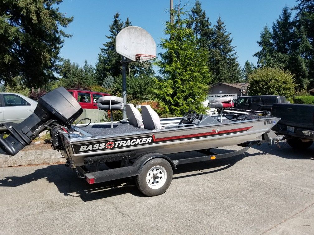 1989 BASS TRACKER PRO 17 FISHING BOAT