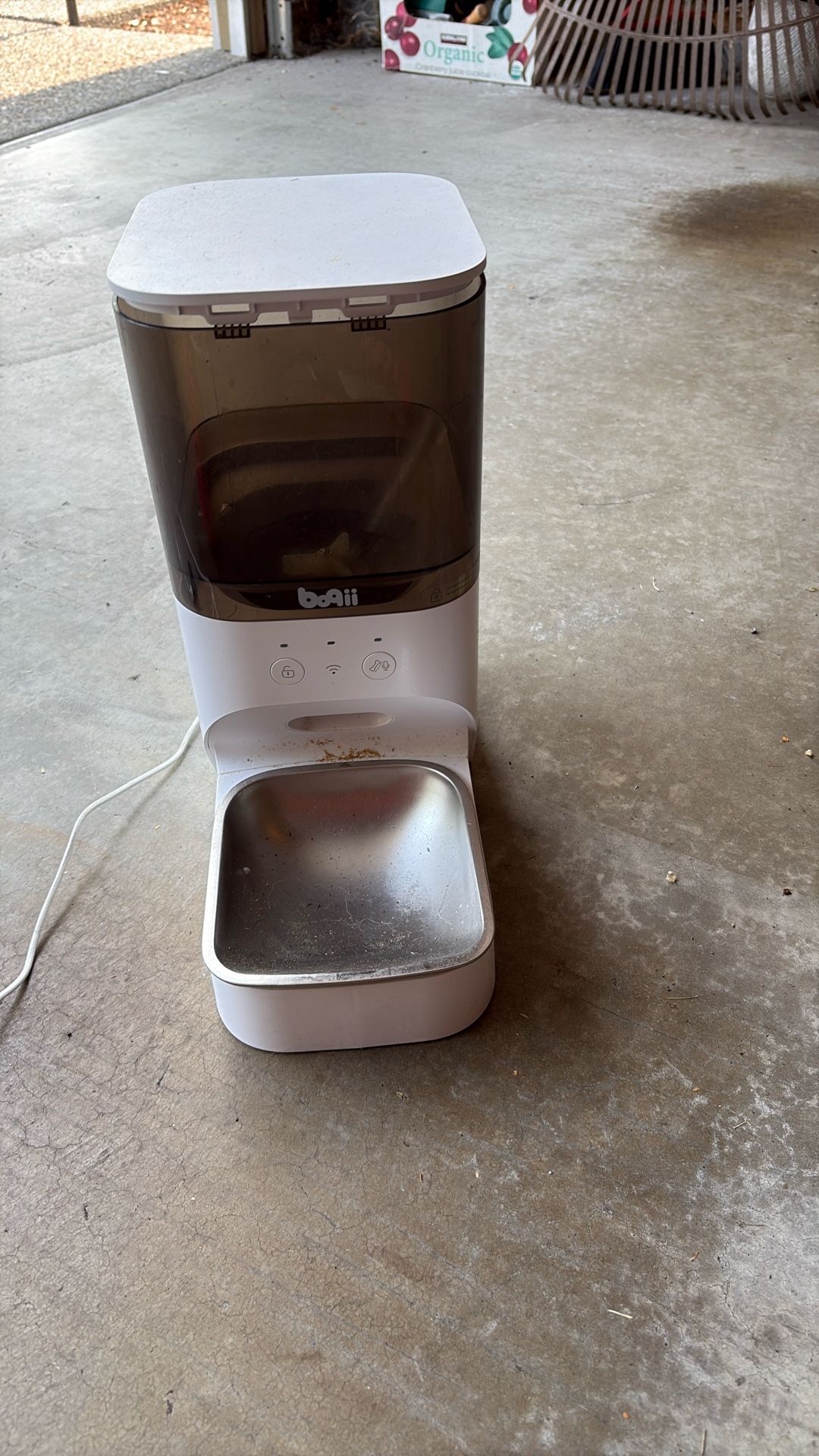 Electric Dog Feeder
