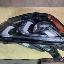 2021 Mercedes GLE 53 AMG R-Side Headlight Assembly 