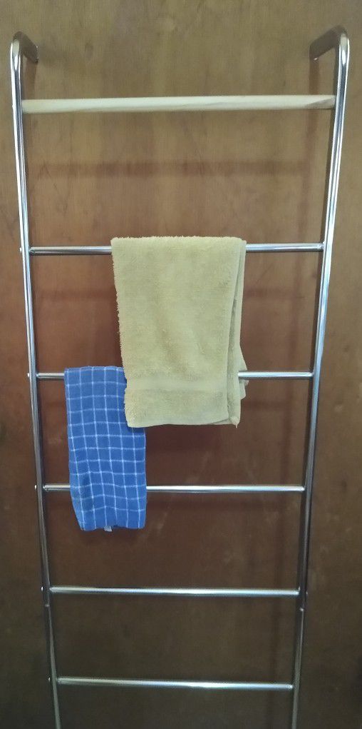 Metal Quilt/Towel Ladder