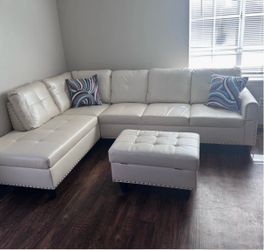 Brand New Sectional Sofa with Ottoman / Sofa Seccional con Ottoman Nuevo a Estrenar …. fast delivery 🚚