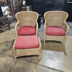 Sea Pines Wicker/Rattan Lounge Chairs & Ottoman 