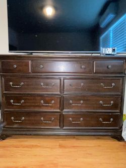 Dresser in El Monte