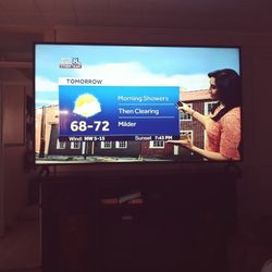 88 INCH. LG. 4K. SMART. TV.  IN. PERFECT CONDITION. WITH. REMOTE CONTROL
