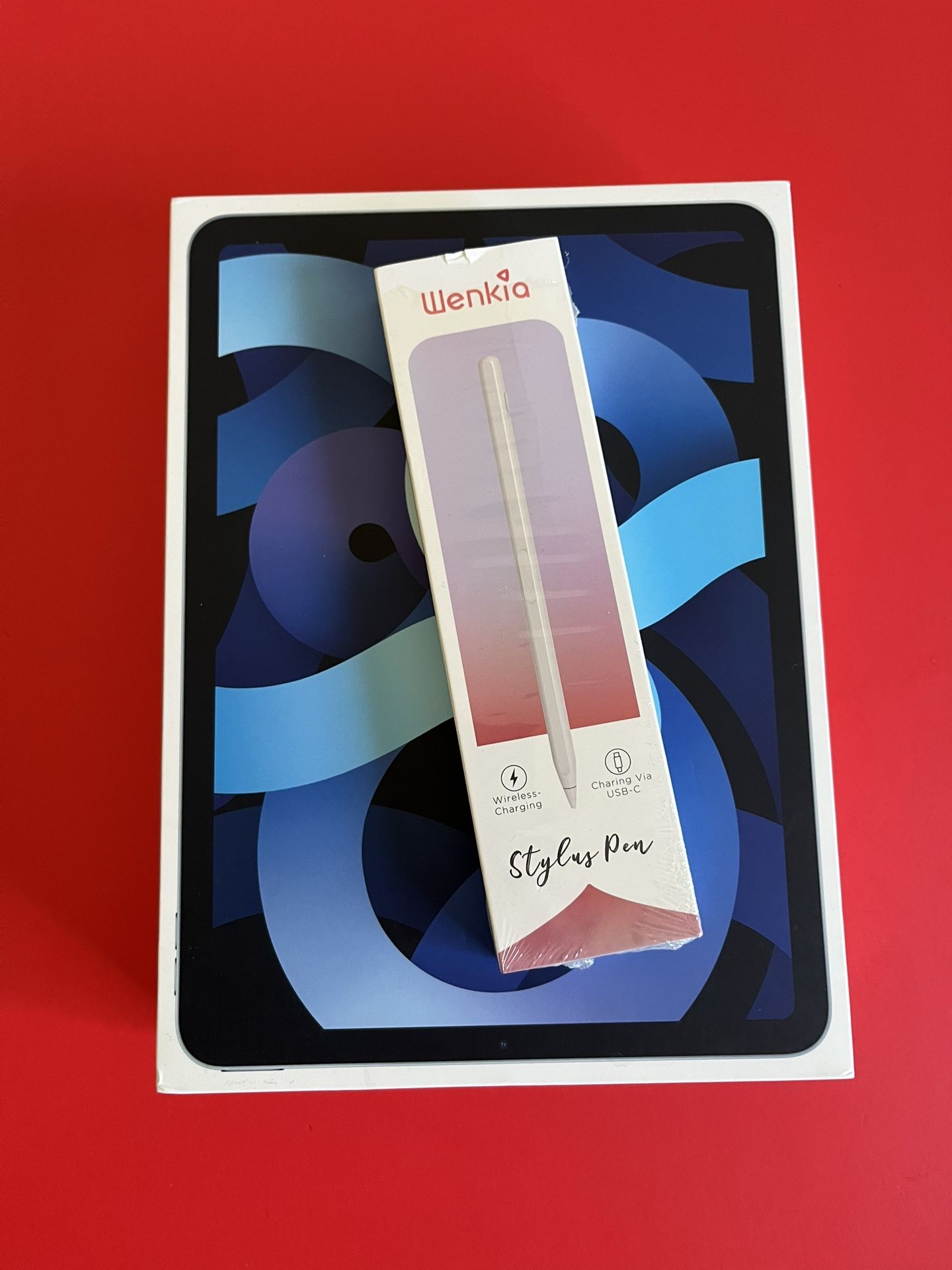 Apple iPad Air 4th Generation 64GB with Box, Pencil, keyboard case