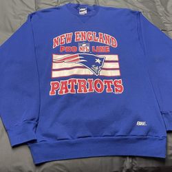 Men’s New England Patriots Vintage Pro Line Blue Sweatshirt - Size Medium