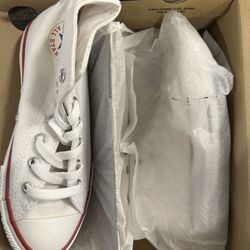 Brand New In box Converse White Chuck Taylor All Star Canvas Hi Tops