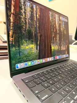 Macbook Pro 14 M3 18GB RAM 512 GB Storage Pro Chip